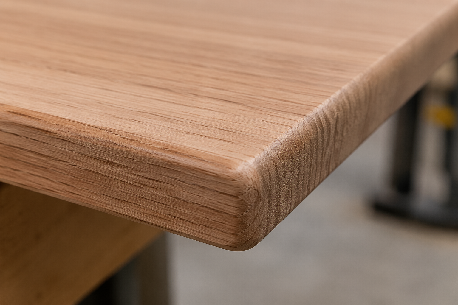 Clean trimming result on wood panel