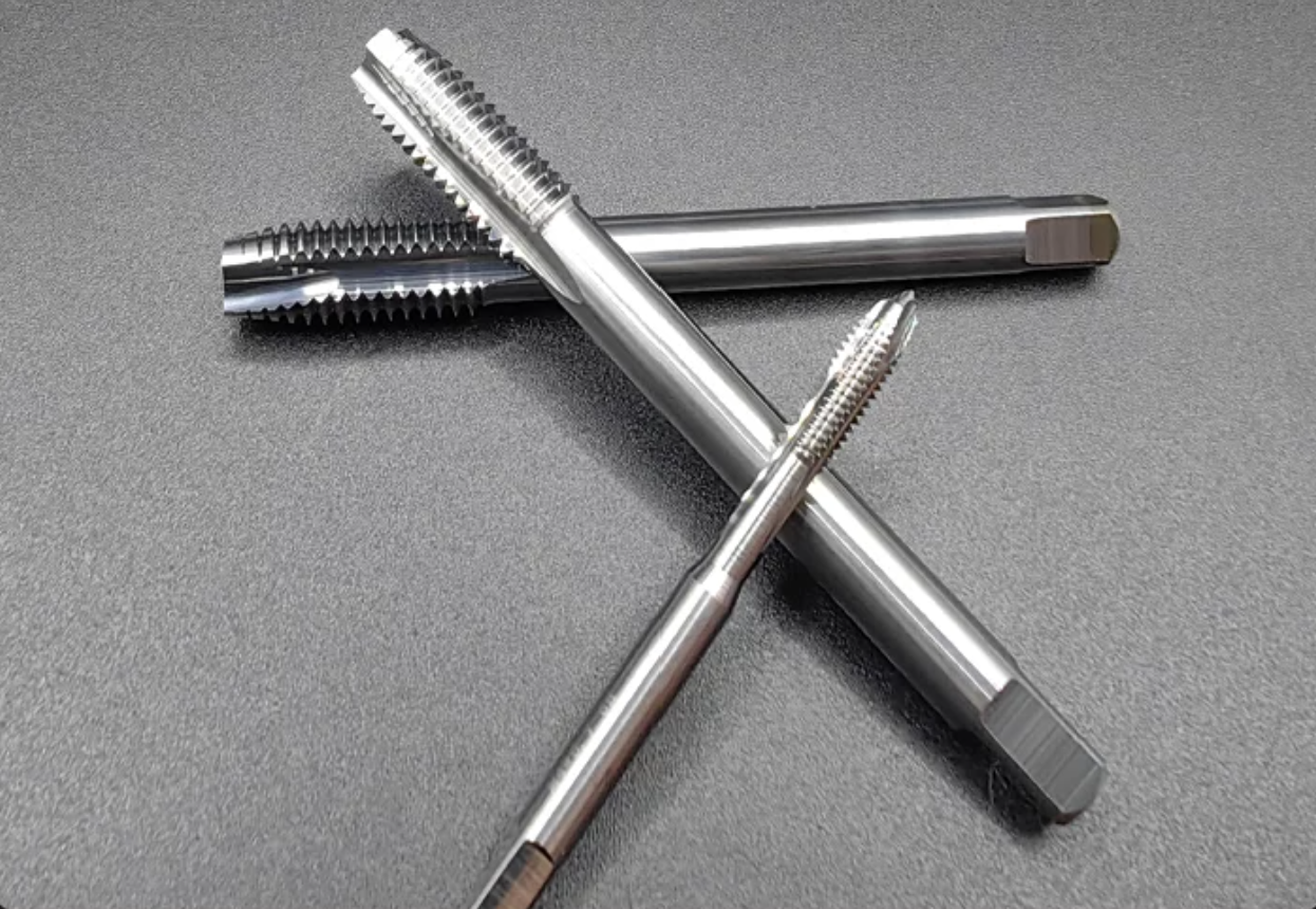 Solid Carbide Spiral Point Machine Tap for Through Holes 6
